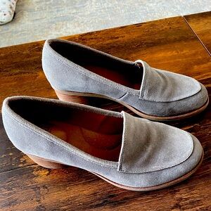 Sofft Gray Soft Leather Loafers with Round Block Heel // Size 8